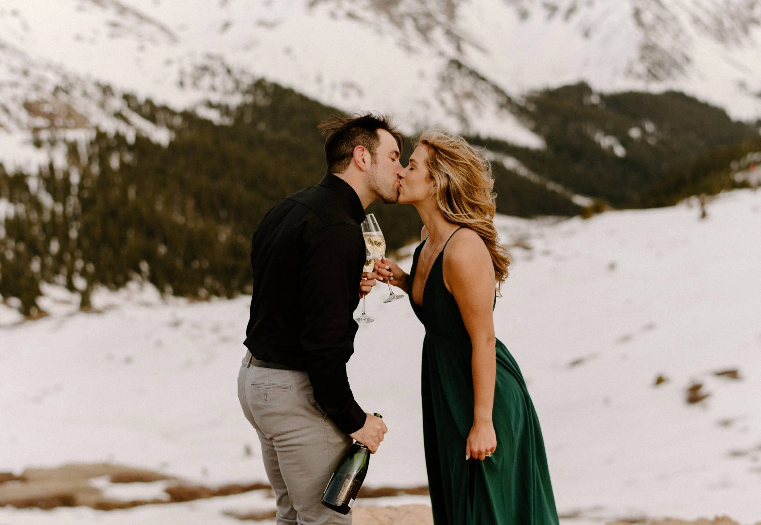  Loveland Pass winter engagement session photos. Colorado mountain engagement session. Loveland Pass wedding photographer. Colorado wedding and elopement photographer.  Snowy mountain engagement photos. Engagement session outfit ideas 