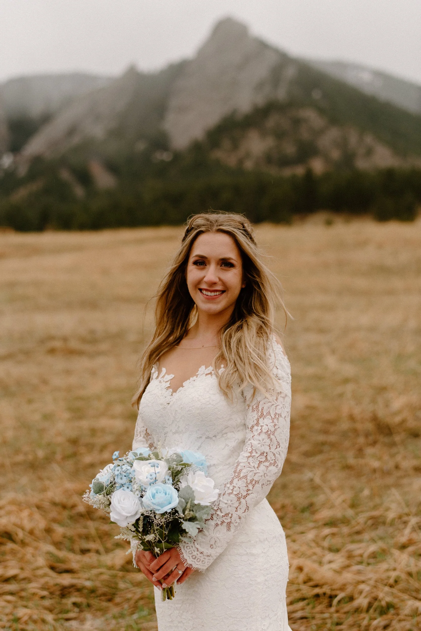 Boulder, Colorado elopement at the Flatirons. Colorado wedding and elopement photographer. Bridal portrait. Colorado elopement inspiration.