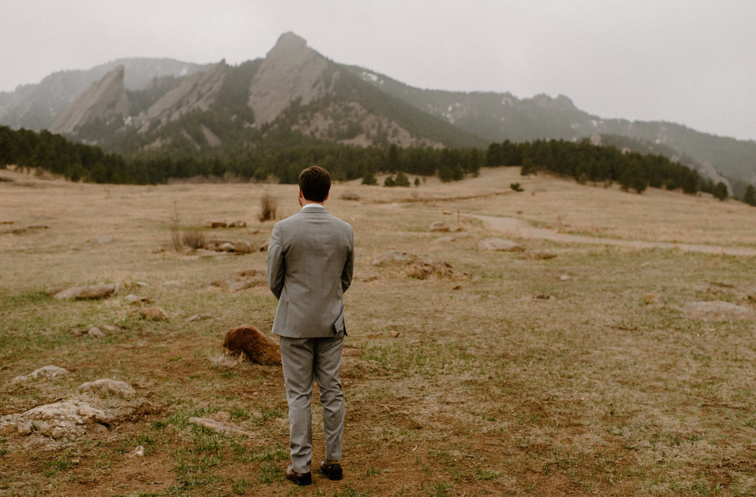 First look between bride and groom. Boulder, Colorado elopement. Chautauqua, Boulder elopement photos. Boulder wedding photographer. Colorado elopement and wedding photographer.