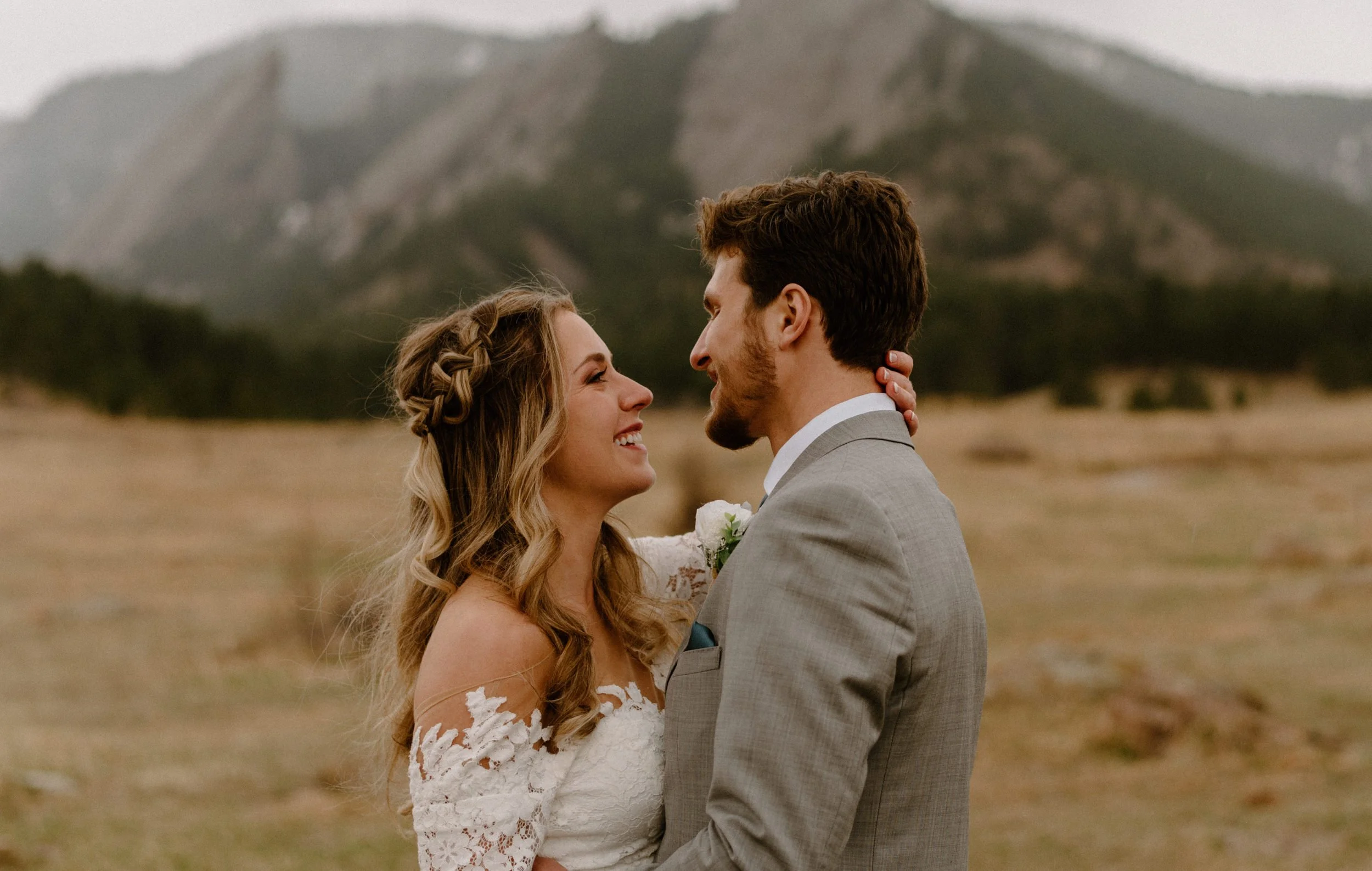 Couples portraits at Chautauqua in Boulder, Colorado. Colorado wedding and elopement photographer. Denver wedding photographer. Boulder elopement at the Flatirons. Colorado elopement ideas.