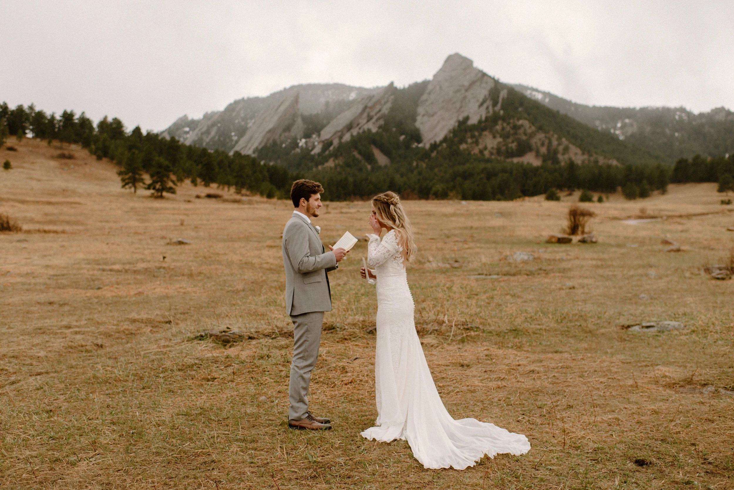 Elopement ceremony at Chautauqua Park in Boulder, Colorado. Boulder, Colorado elopement at the Flatirons. Boulder elopement photographer.